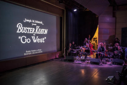 08 XII 2019 Buster i milion krów