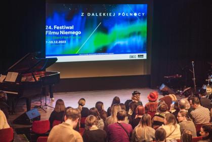 063 Manngha Symfonia Zmyslow 20231207