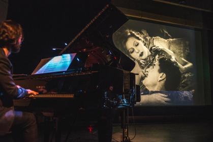 136 Manngha Symfonia Zmyslow 20231207