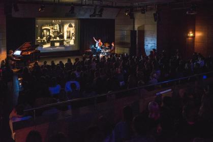 157 Manngha Symfonia Zmyslow 20231207